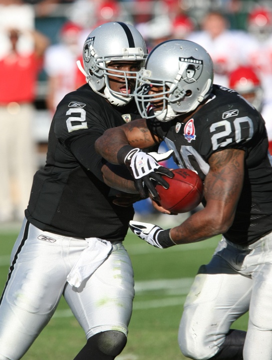 Raiders vs Chiefs 11-15-09-039.JPG